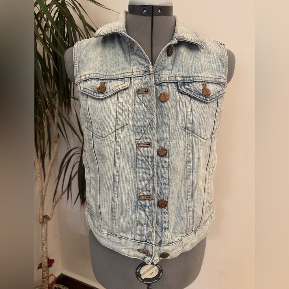 Madewell 100% Cotton Denim Jean Vest in Light Wash